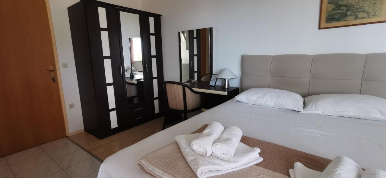 Apartments Lorenco ブレラ エクステリア 写真